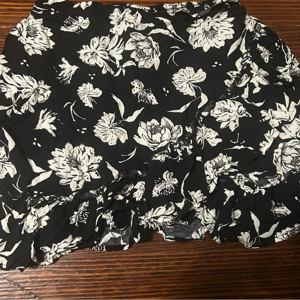 Free People / I’ve Got A Feeling Black White Floral Skirt and Top Set Small